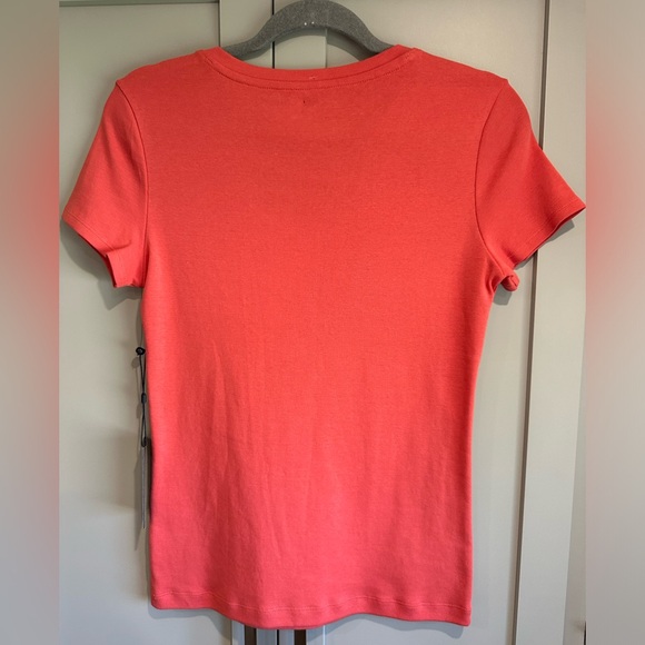 NWOT Tommy Hilfiger Flag V Neck T Size Small Coral V Neck - Picture 4 of 5